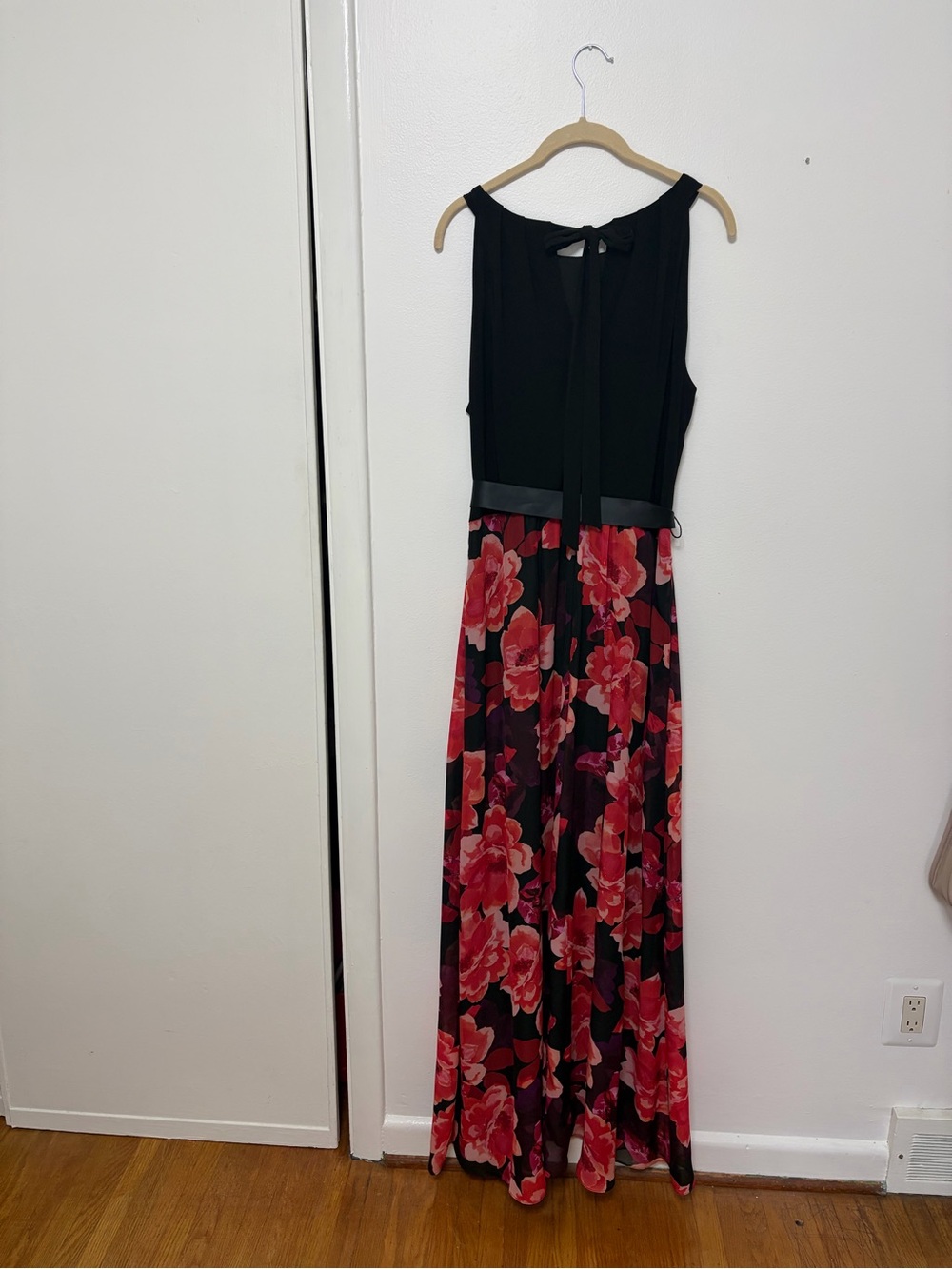SLNY Black Bodice Floral Maxi Dress with Red Flowers